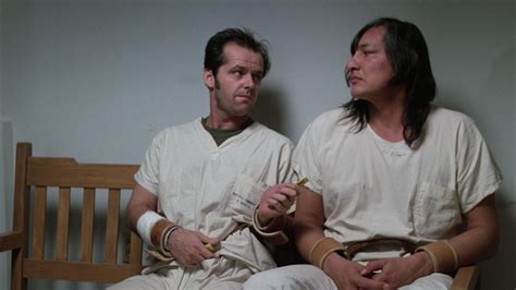 One Flew Over the Cuckoo's Nest ! Une exploration poignante de la folie et de la rébellion dans un asile psychiatrique américain ?